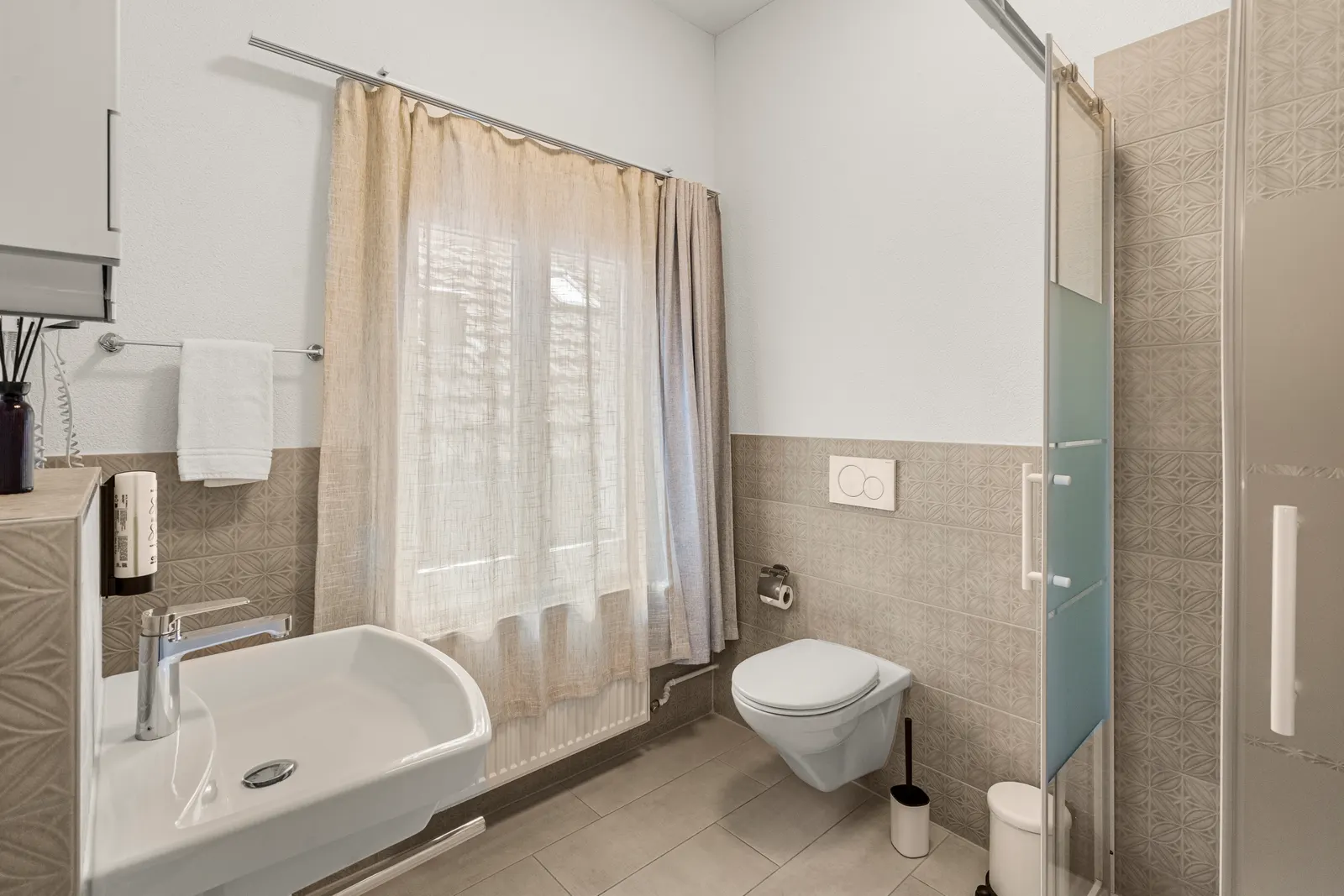 Einzelzimmer Comfort, Berg & Berg Hellbühl, Bild 4