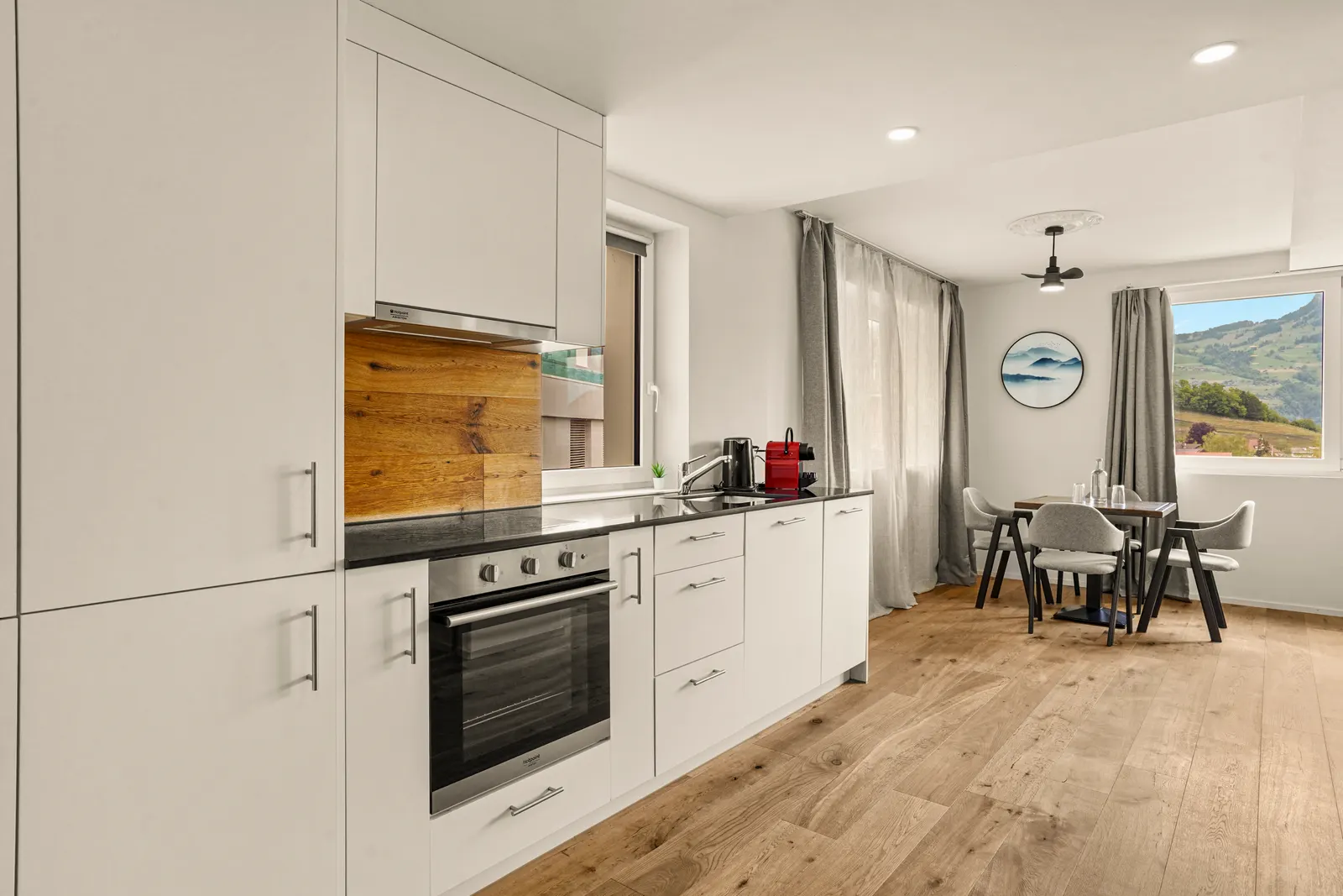 Apartment Standard, Berg & Berg Spiez, Bild 6