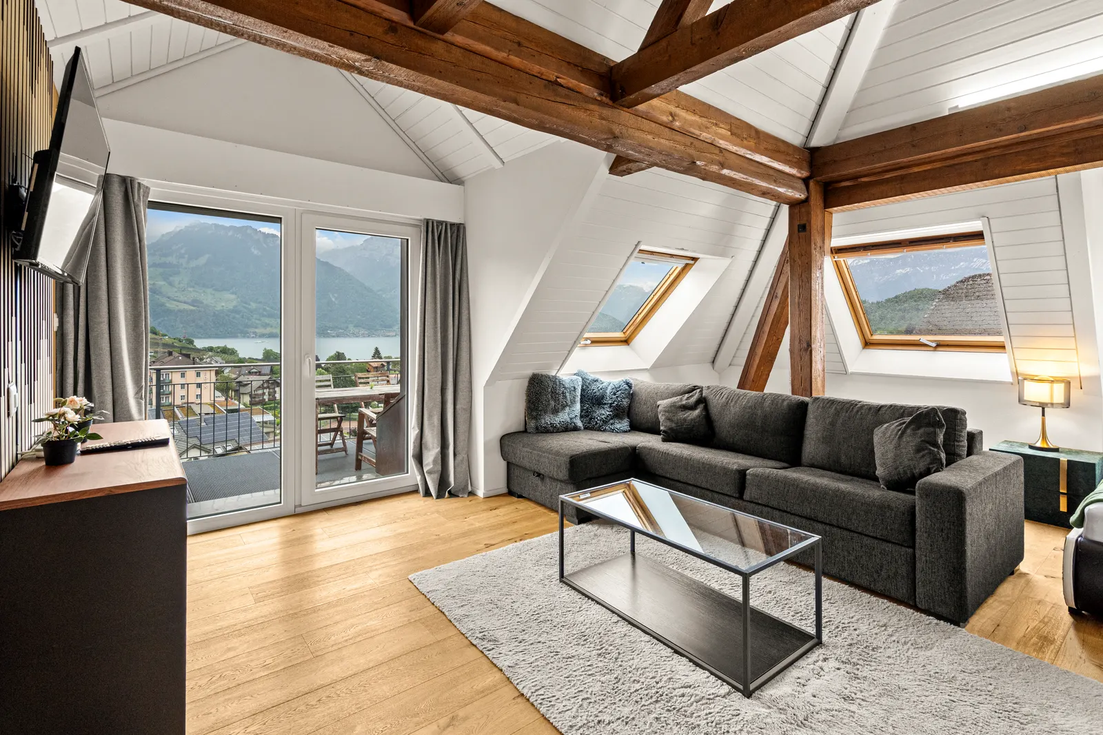 Apartment Superior, Berg & Berg Spiez, Bild 3
