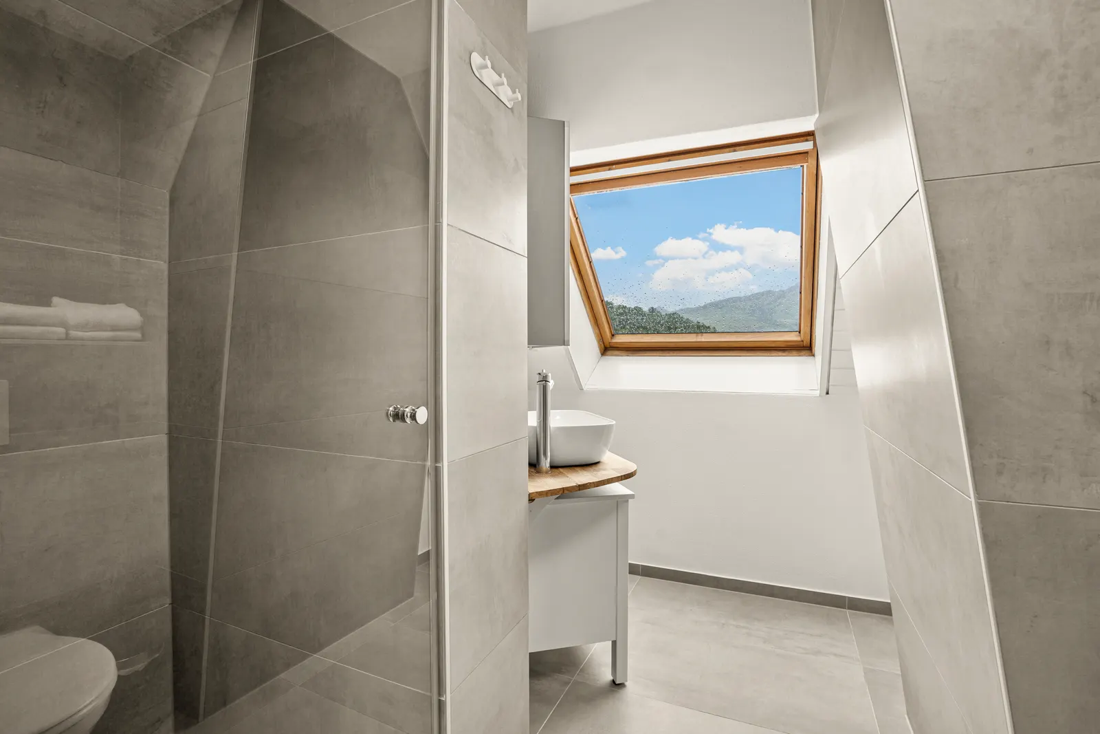 Apartment Superior, Berg & Berg Spiez, Bild 13